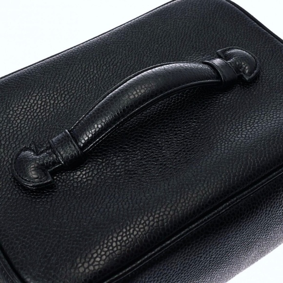 CHANEL Cosmetics Bag Caviar Skin Black - Picture 6 of 12